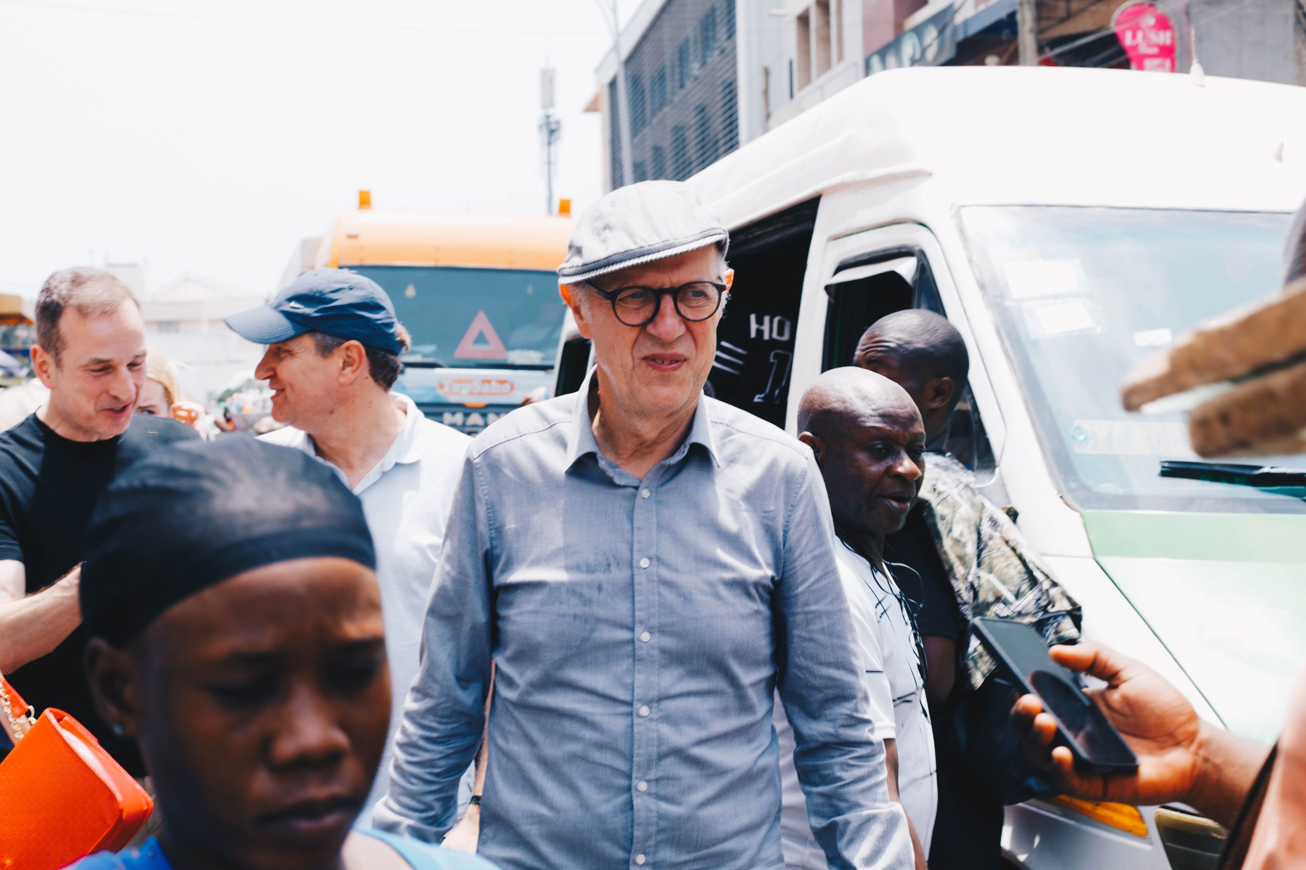 Karsten Wulf, Gunnar Sander und Lutz Hethey auf dem Makola Market in Accra